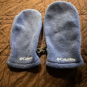 Toddler Columbia Soft Blue Mittens size small.